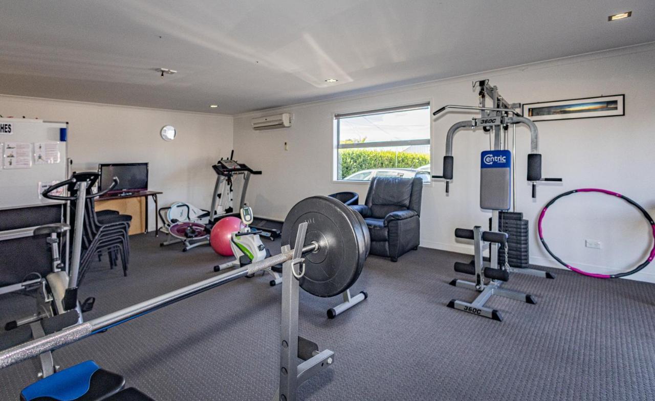 Pukekura Motor Lodge New Plymouth Kültér fotó A home gym