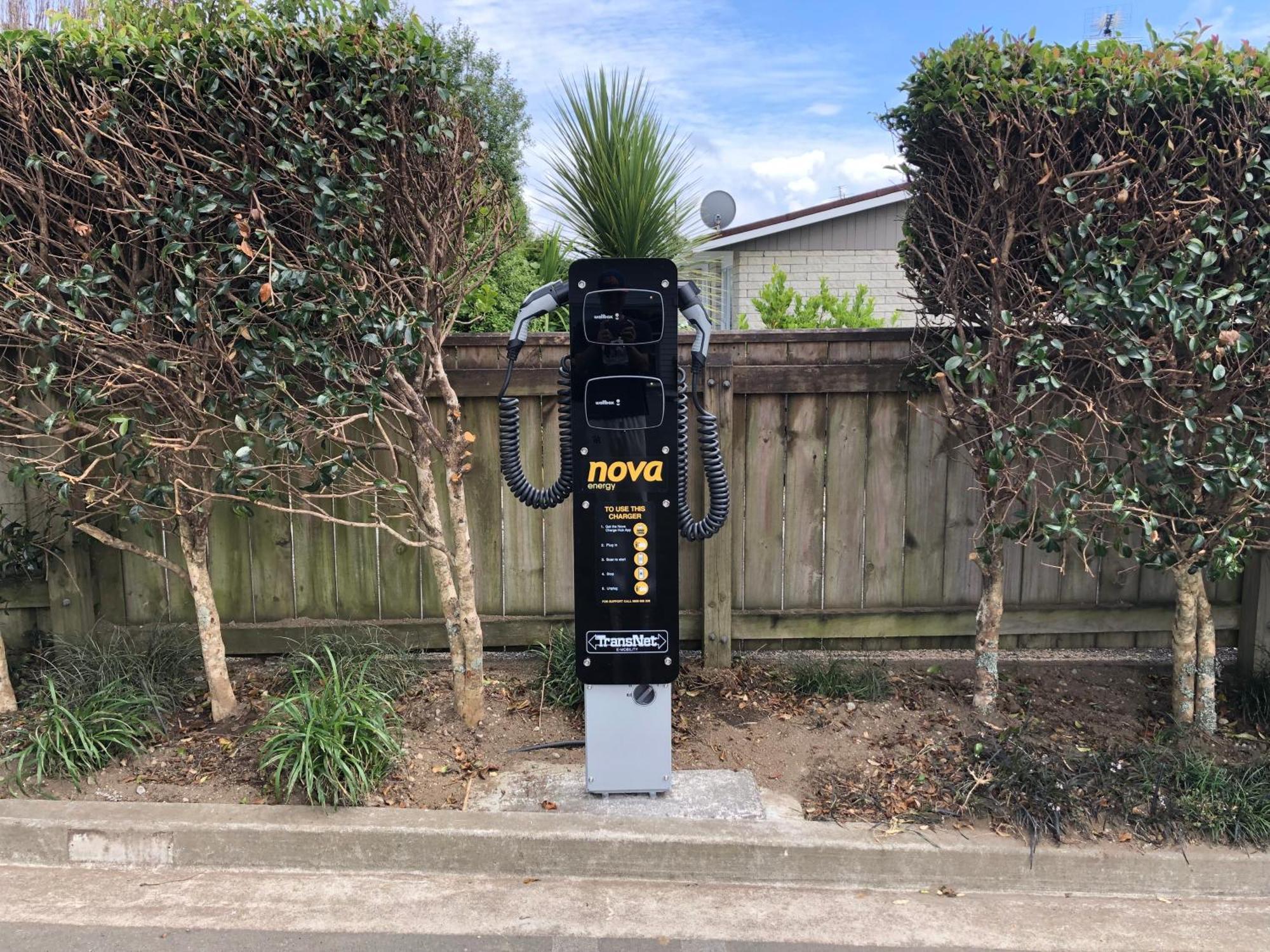 Pukekura Motor Lodge New Plymouth Kültér fotó Nova EV charging station