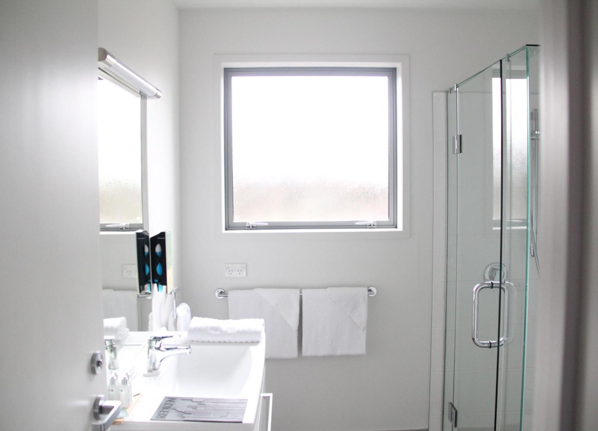 Pukekura Motor Lodge New Plymouth Szoba fotó Bathroom